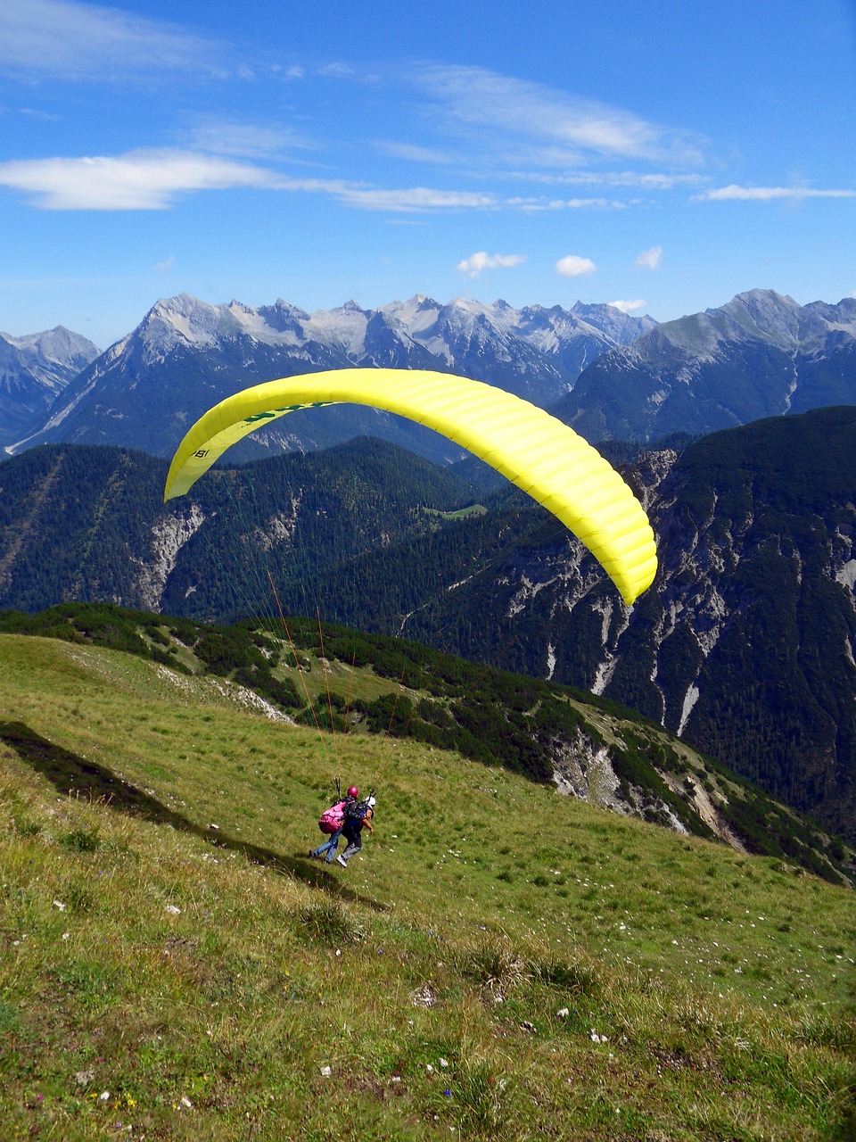 sport, nature, paragliding-944721.jpg